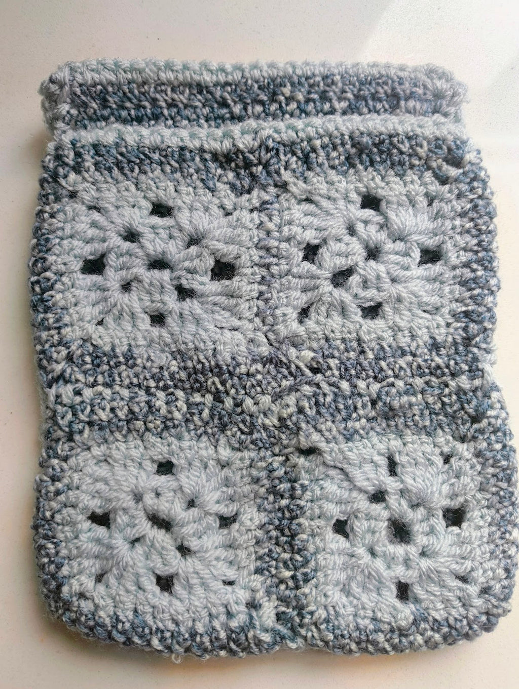 Crochet Book Cover (kindle / vintage paperback size)